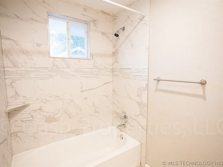 821 S Quaker Ave — Photo 59