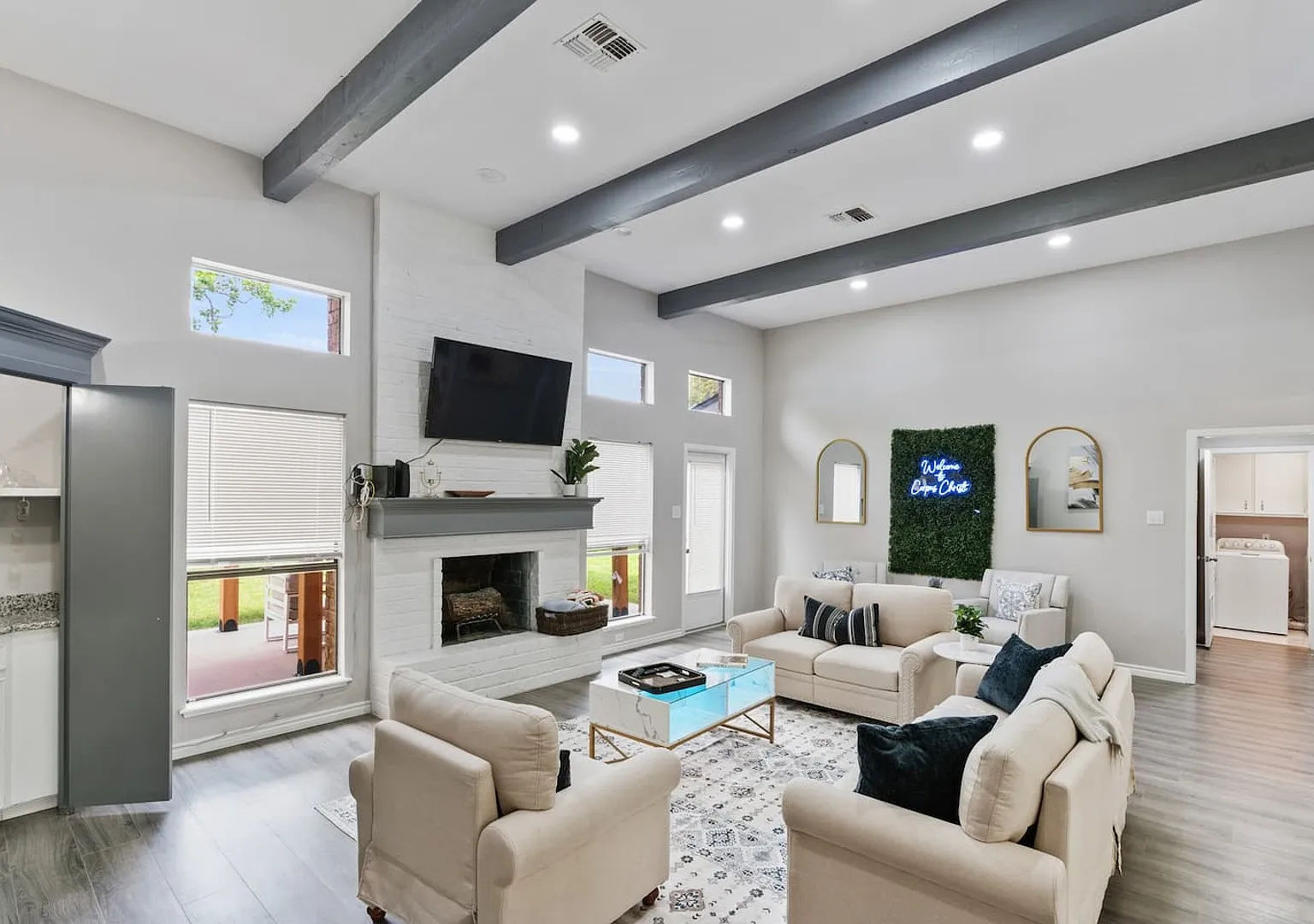 3 bed, 2046 sqft, $4,500 — Photo 2