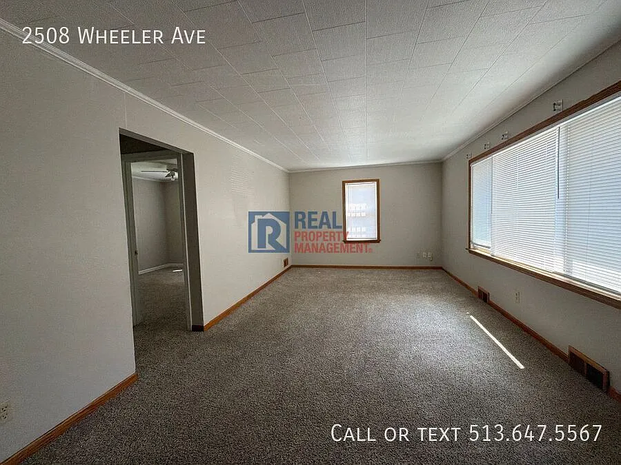 Updated 2 BR 1 BA Home — Photo 2