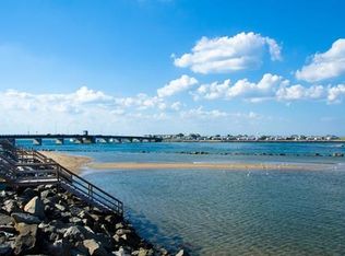 31 Campton St, Hampton, NH 03842