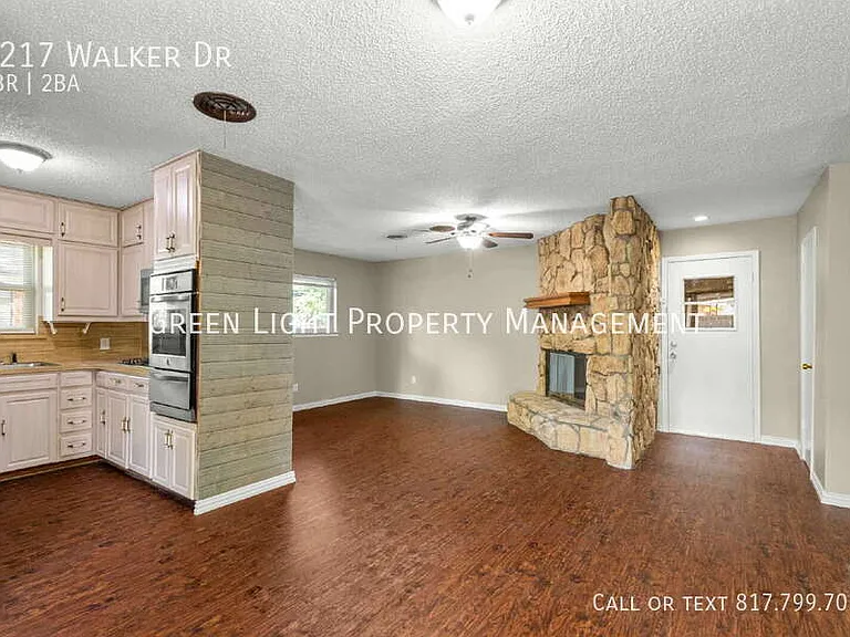 1217 Walker Dr — Photo 6
