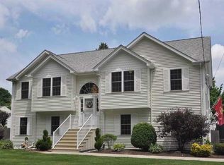 63 Plymouth St, Cranston, RI 02920