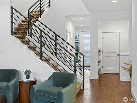 4th image of 2214 115TH Drive SE