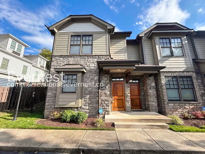 4210 Hillsboro Pike #201