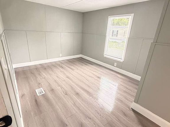 4th image of 115 Sago Cir