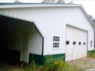 2nd image of 1452 Moore Rd