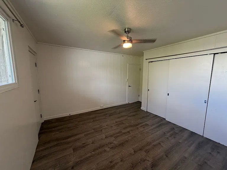2048 S Beretania St — Photo 14