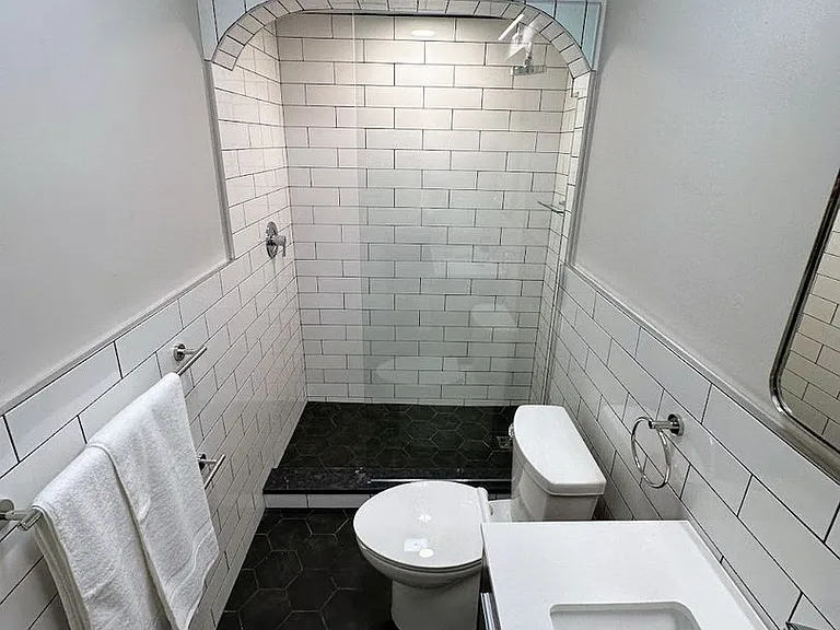 254 N Allegheny St — Photo 16