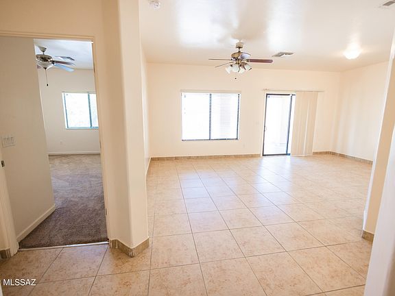 3rd image of 2768 N Bell Hollow Pl