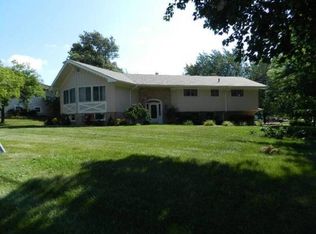 105 N Grand Ave, Maryville, MO 64468