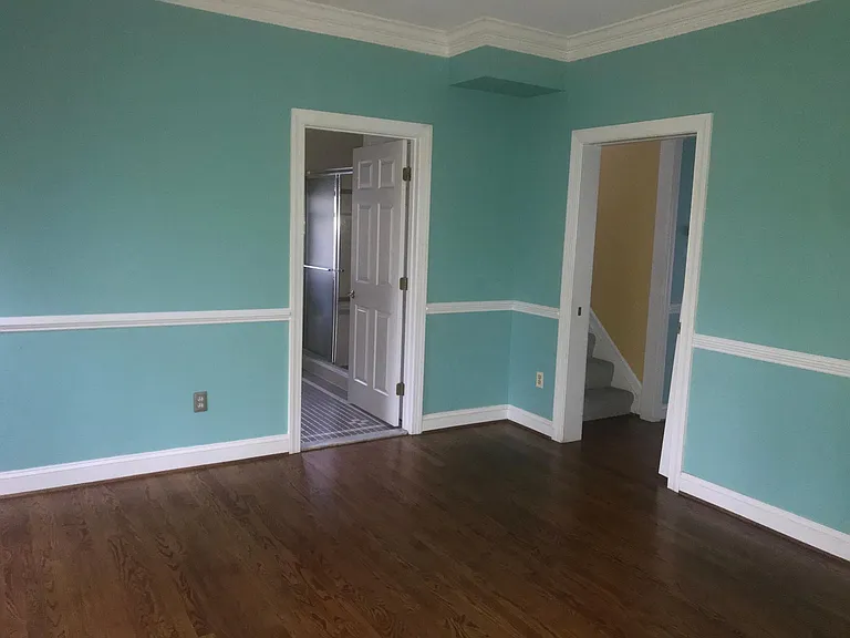 Living Room to 1st Floor Full Bathroom