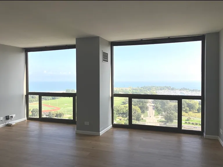 4343 N Clarendon Ave #2718 — Photo 3