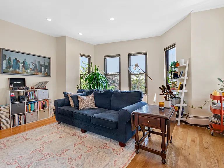 46 Main St #31 — Photo 7
