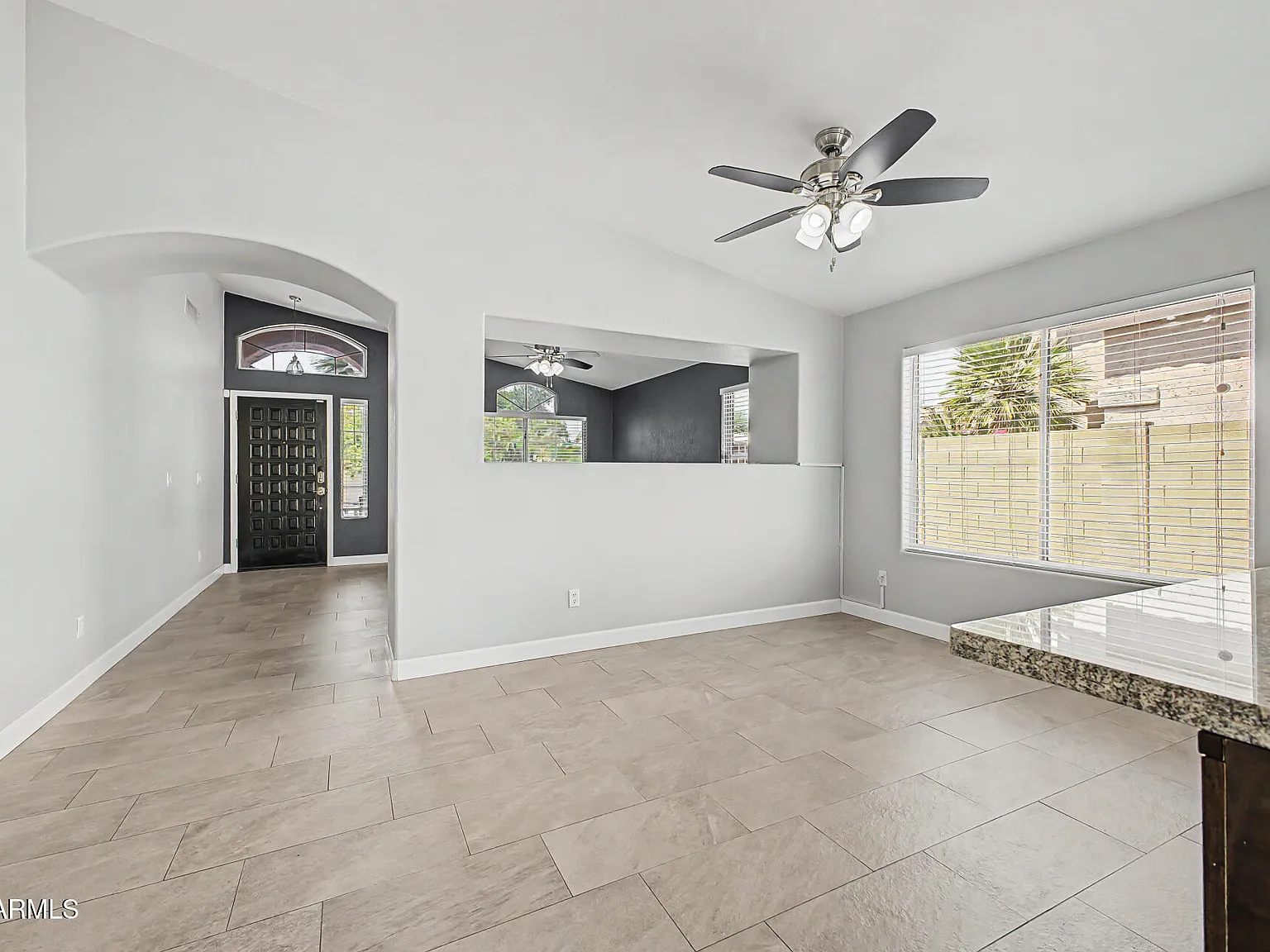 3 bed, 2.0 bath, 1422 sqft, $2,600 — Photo 4