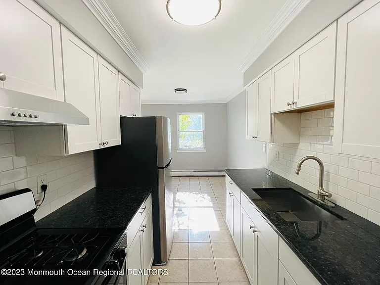 14 Windsor Ter #E — Photo 13