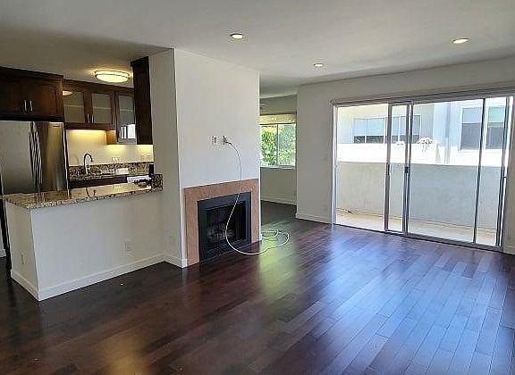 4th image of 1239 19th St APT 12