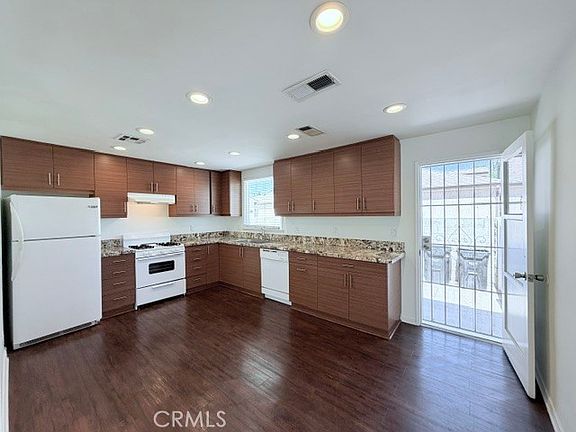 2nd image of 8465 Quartz Ave