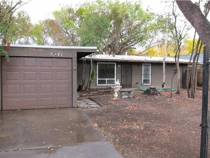 5241 24th St photo 1