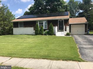 219 Lakeside Dr, Glassboro, NJ 08028