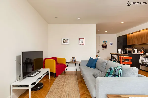 Rented by Nooklyn NYC LLC | media 66