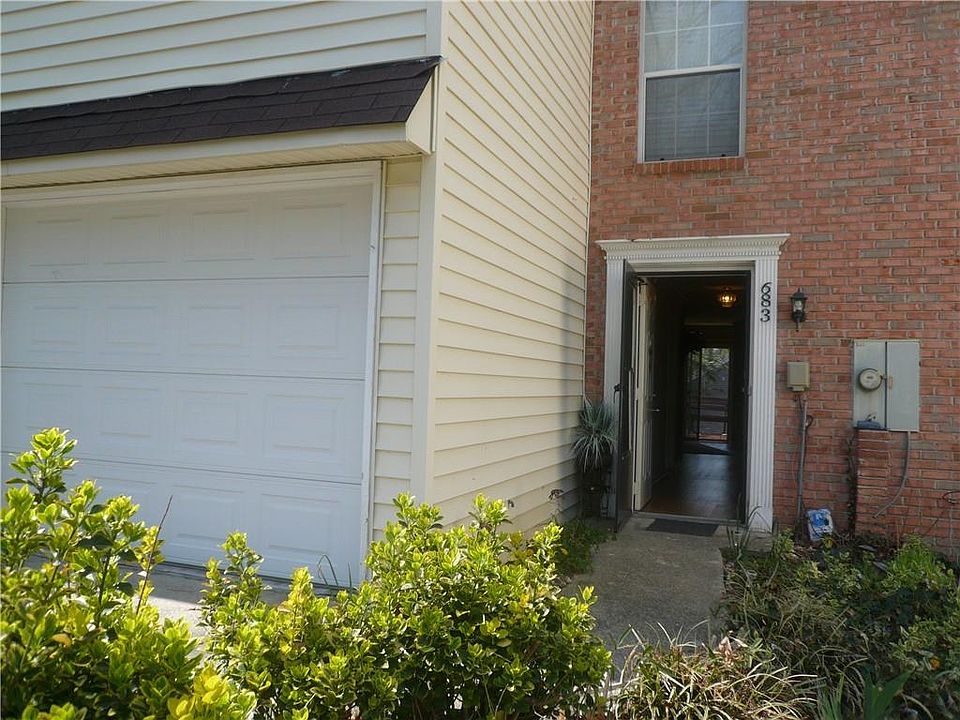 1st image of 683 NE Coventry Township Ln