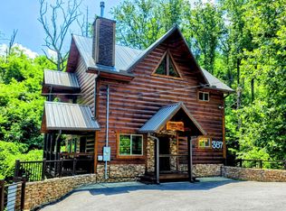 367 Wiley Oakley Dr, Gatlinburg, TN 37738