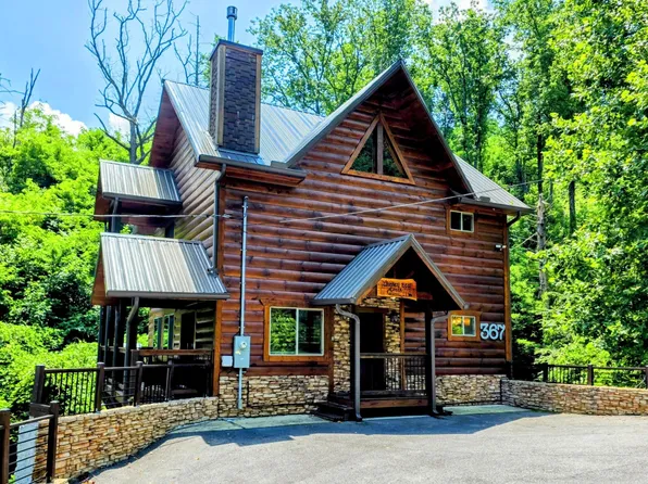 367 Wiley Oakley Dr, Gatlinburg, TN 37738