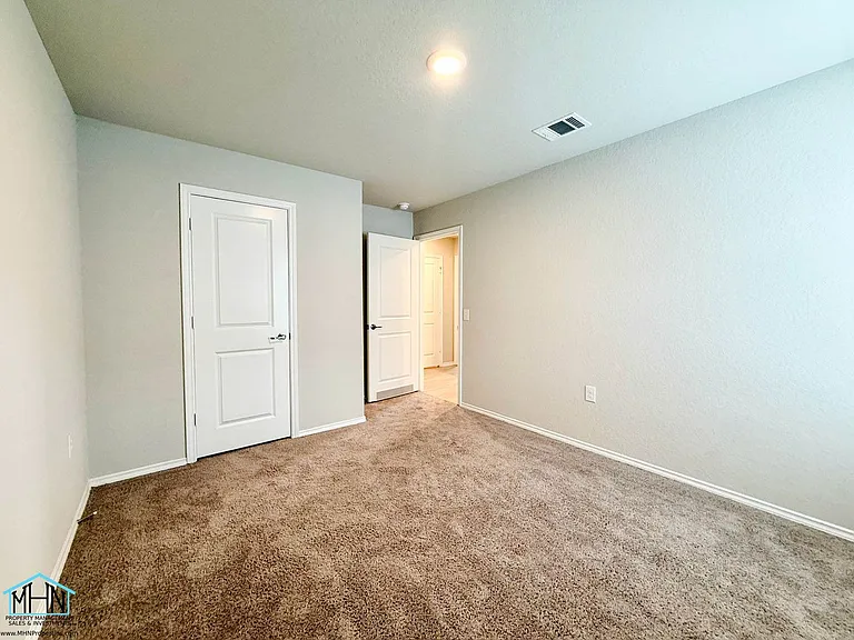 5606 Dewberry Run — Photo 17