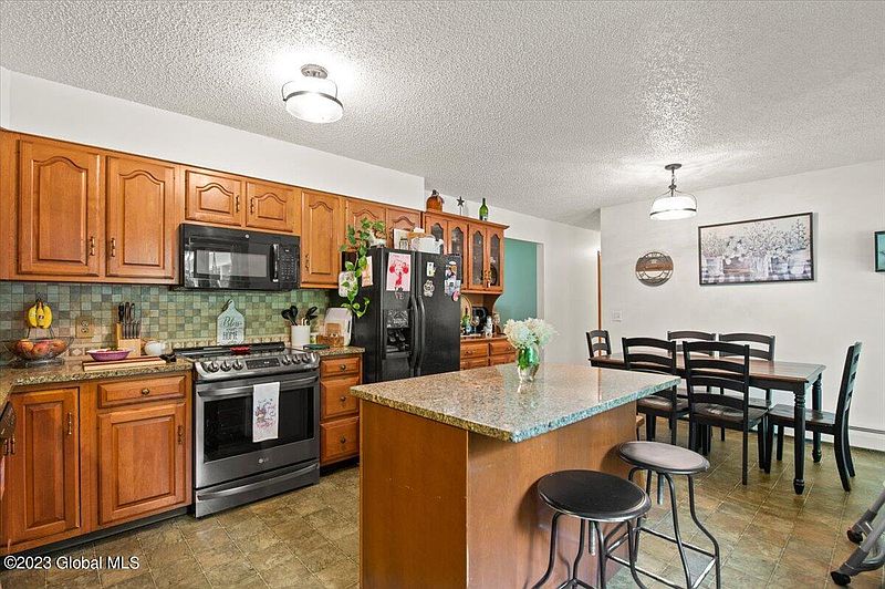 2nd image of 4 Robert Rogers Avenue