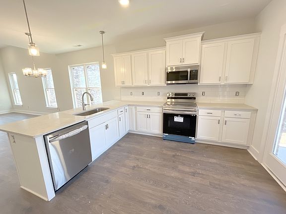 3rd image of 205 Hudson Dr Lot 47