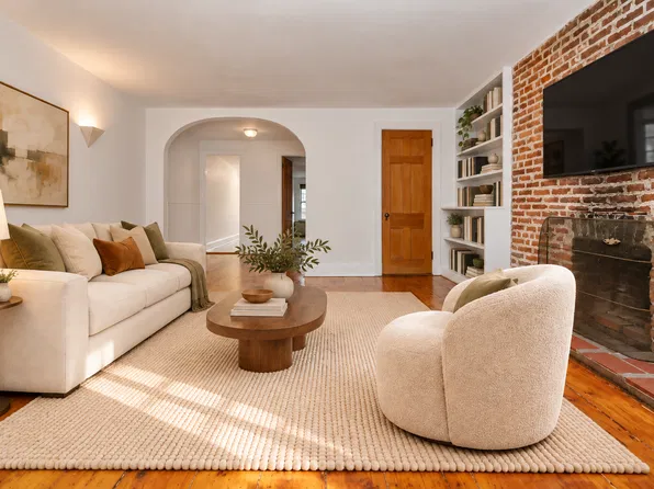 24 Bethune St #3, New York, NY 10014