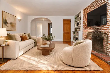 24 Bethune Street, #3