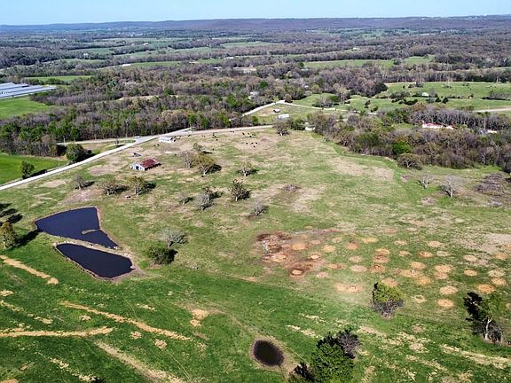 4th image of 23117 Tunnell Rd