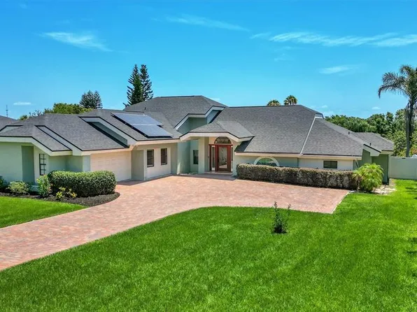 261 Santa Rosa Dr, Winter Haven, FL 33884