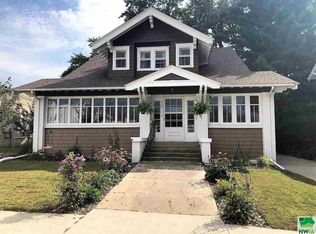112 1st St SW, Orange City, IA 51041