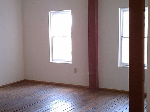 2nd image of 00 E Broad St APT 3C