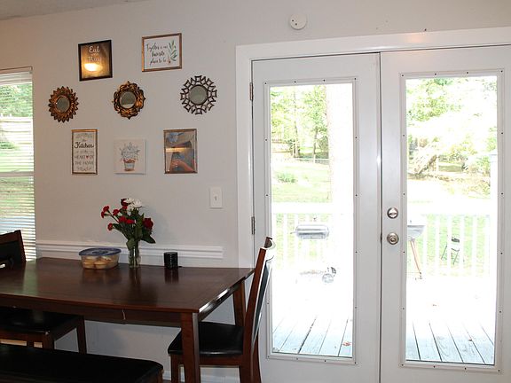 5th image of 6421 NW Shaftsbury Dr