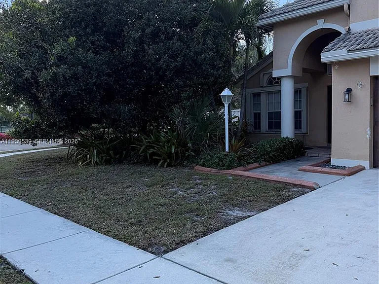 1552 NW 135th Ave — Photo 35