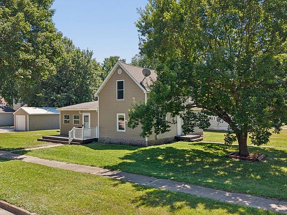 3rd image of 403 S Holcombe Ave