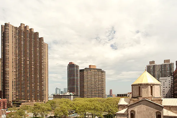 Sold by Brown Harris Stevens | media 26