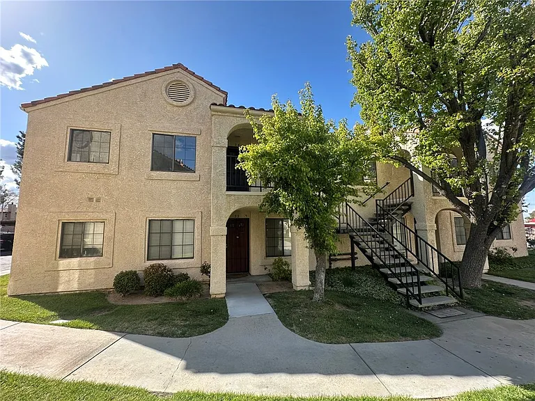 2554 Olive Dr #34 — Photo 26