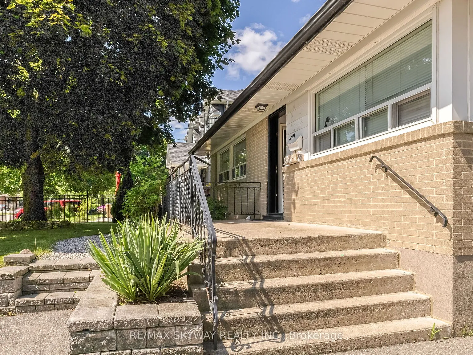 3 bed, $2,500 — Photo 3