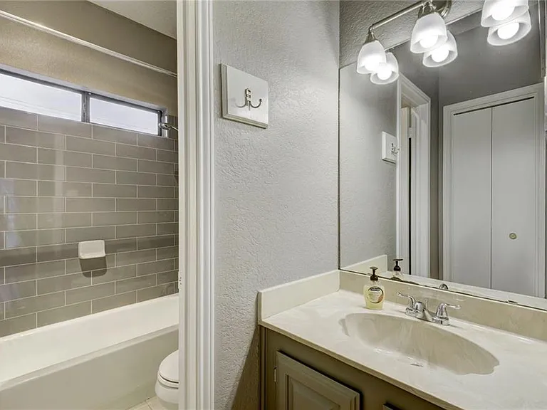 3001 Cedar St #306 — Photo 7