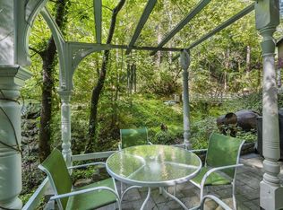 19525 Beardsley Rd, Los Gatos, CA 95033