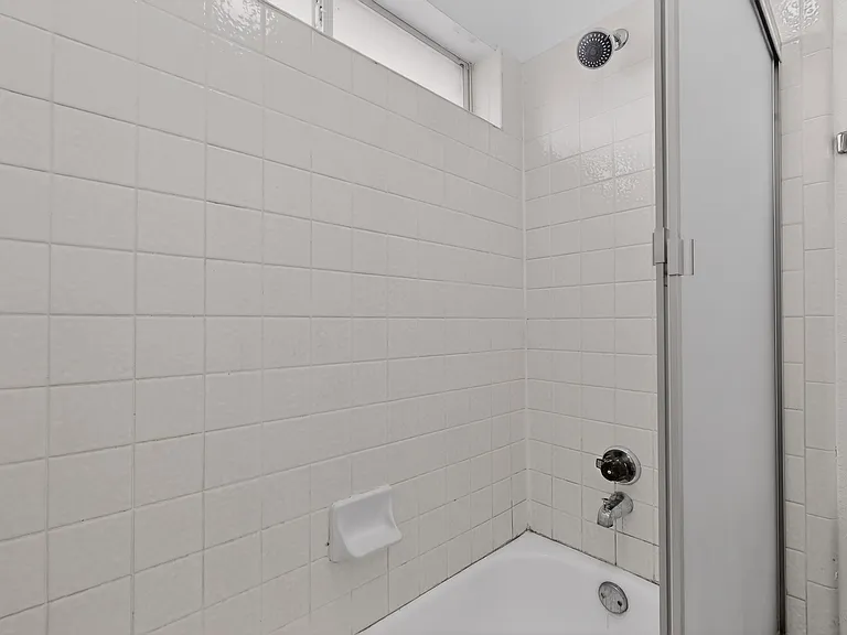 636 N Allen Rd — Photo 36