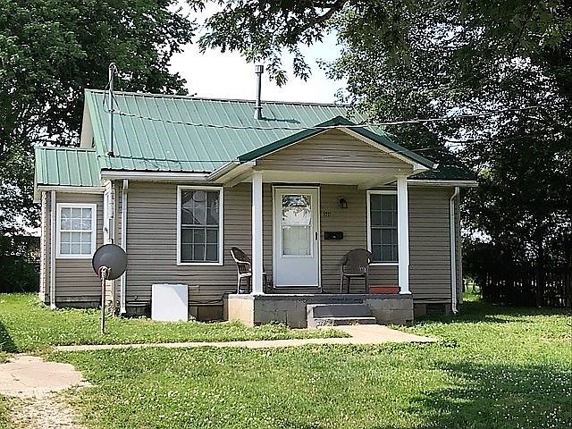 1st image of 344 W Maple Ave