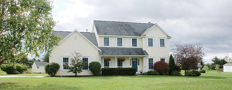 1st image of 93 Blossom Ln