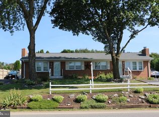 19518 Longmeadow Rd, Hagerstown, MD 21742