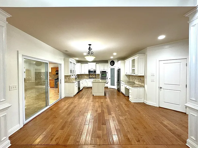 5195 Wickingham Ln — Photo 16