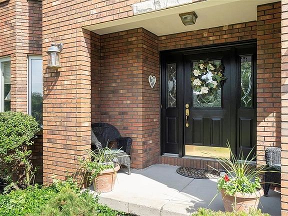2nd image of 8542 Quincy Ct